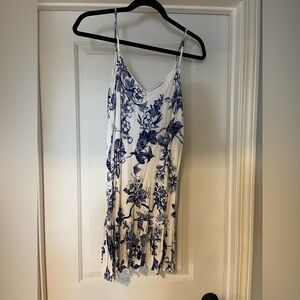 Lulu's Navy and White Floral Maxi Dress